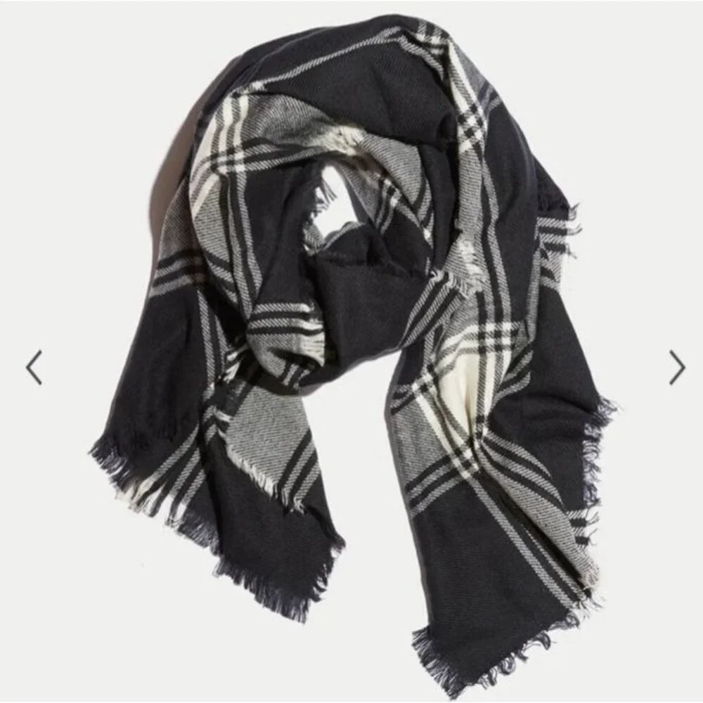 Marine Layer windowpane womens square‎ scarf black/white sz 57x57 approximate
